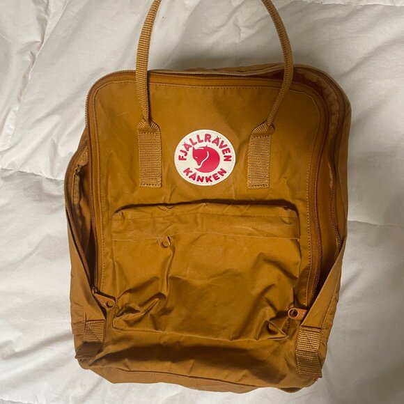 Fjallraven Kanken Laptop 13 in - Picture 9 of 11